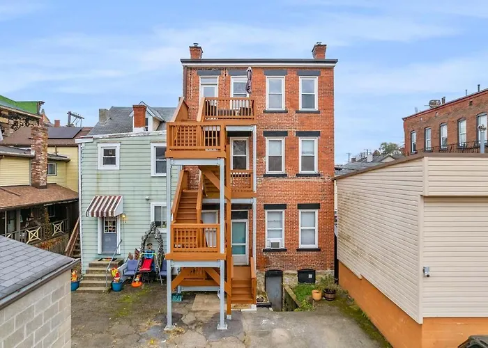 Comfortable - 2 Bedroom Easy Access *