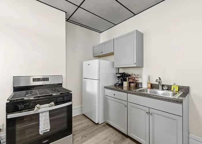 Comfortable - 2 Bedroom Easy Access